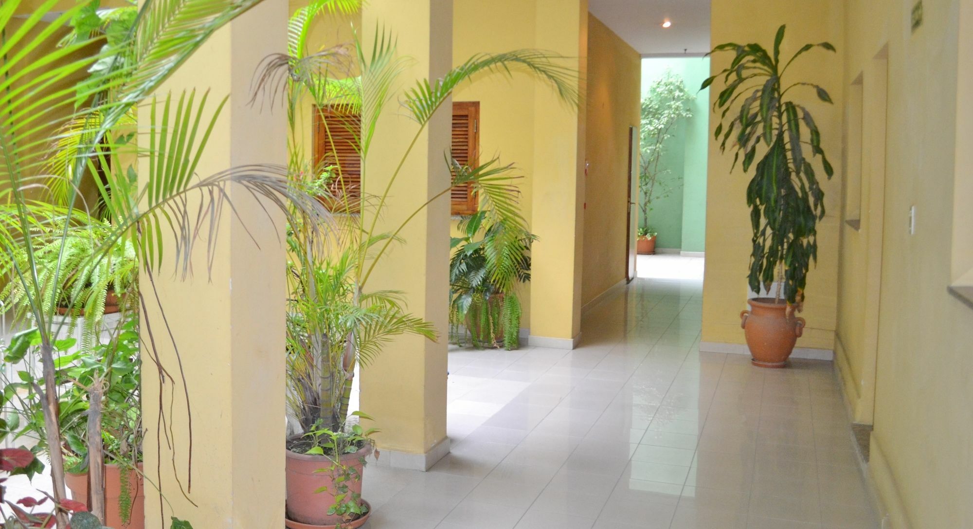 Hotel Alcazar บัวโนสไอเรส ภายนอก รูปภาพ